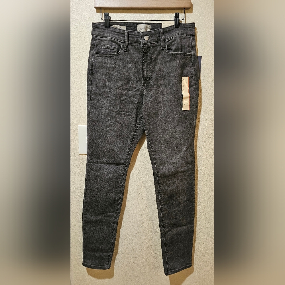 Universal Tread  Size 10 Gray Color